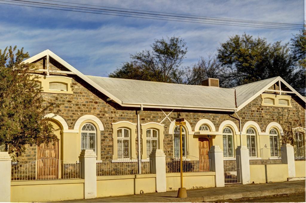Schuetzenhaus Guesthouse Keetmanshoop Eksteriør bilde